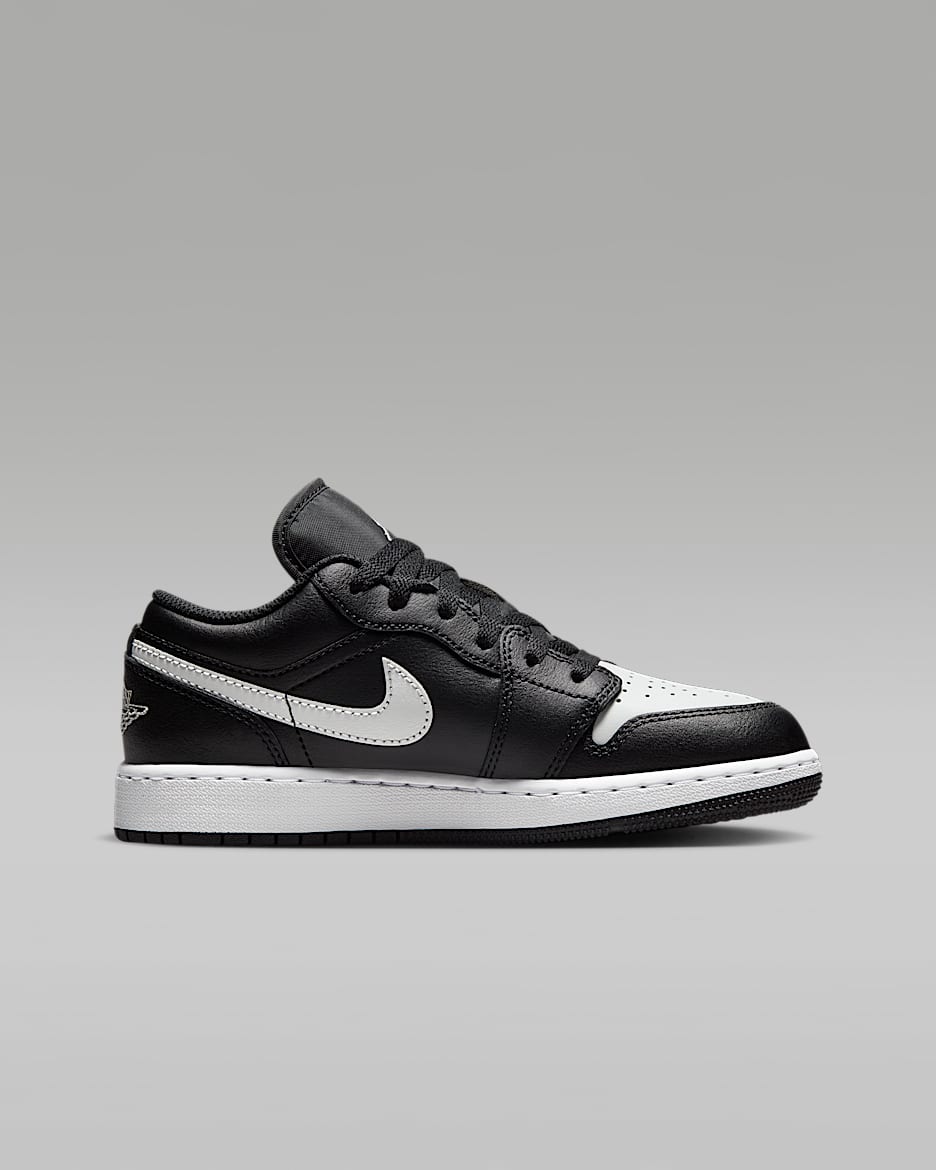 Classic nike jordans top
